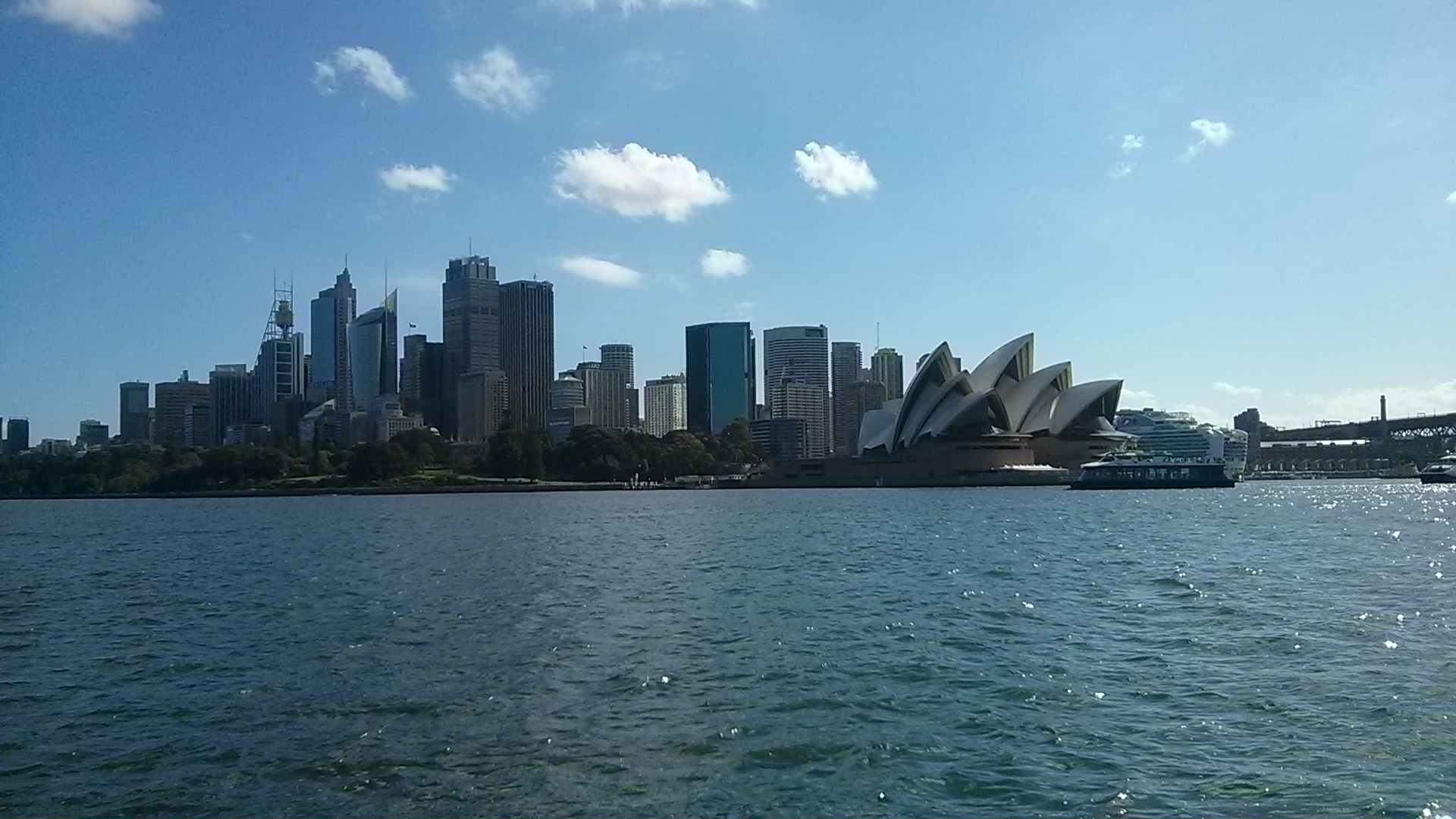 sydney-skyline-01